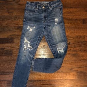American eagle ripped blue jeans